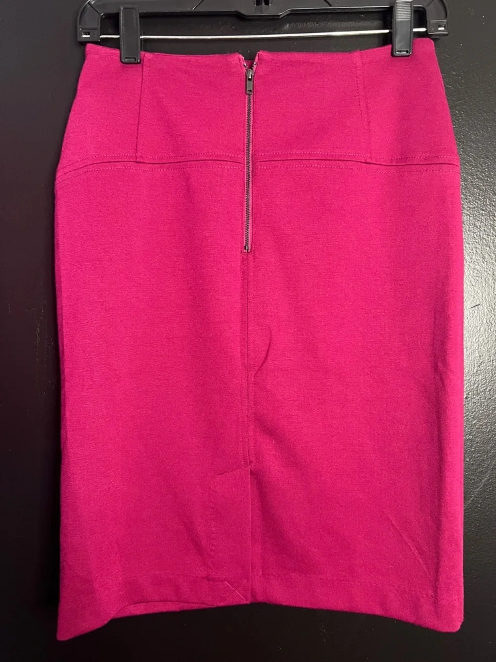 NY&Co Fuchsia Pencil Skirt - Picture 2 of 4